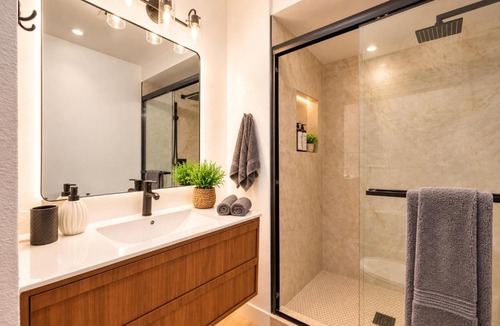 Las Vegas House | Lamore Boutique