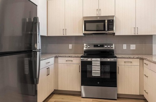 Firestone Apartment | Landing | Amazing 1BD, Clubhouse, Gym