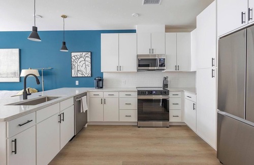Civic Center Apartment | Landing | Amazing 1BD, Rooftop Lounge, Gym