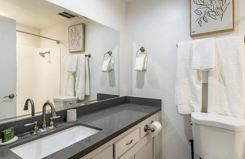 Baristo Apartment | Landing at The Modern Cactus Apartments - 2 Bedrooms in Baristo