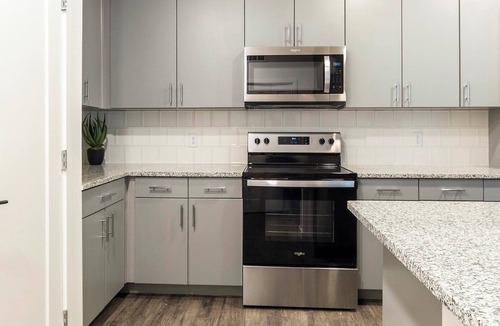 Northgate Apartment | Landing | Beautiful 2BD, Gym, Pool