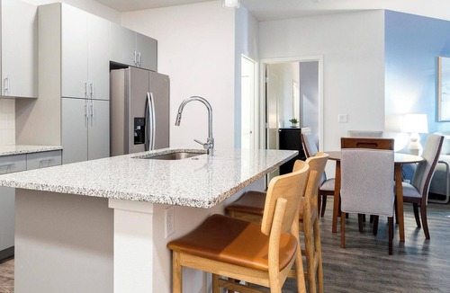 Northgate Apartment | Landing | Beautiful 2BD, Gym, Pool