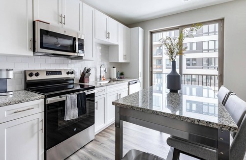 Tremont Apartment | Landing | Beautiful 1BD, Gym, Courtyard