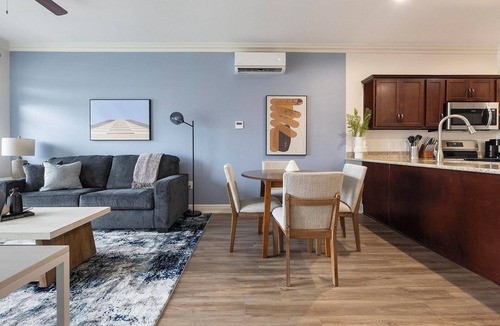 Johnstown Apartment | Landing | Beautiful 2BD, Yoga Studio, Gym