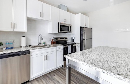 Tremont Apartment | Landing | Chic 1BD, Courtyard, Gym