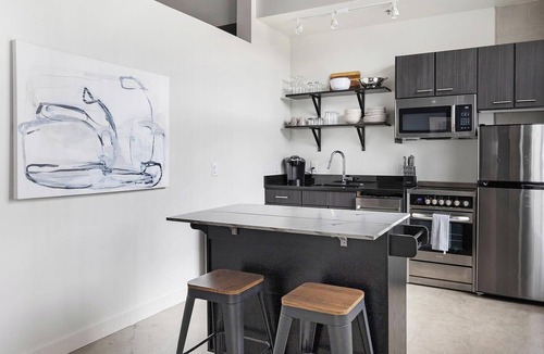 River North Art District Apartment | Landing | Chic Studio, Gym, Clubhouse
