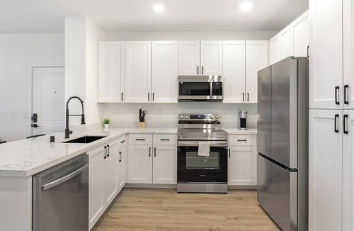 Las Vegas Apartment | Landing | Stunning 1BD, Clubhouse, Pool