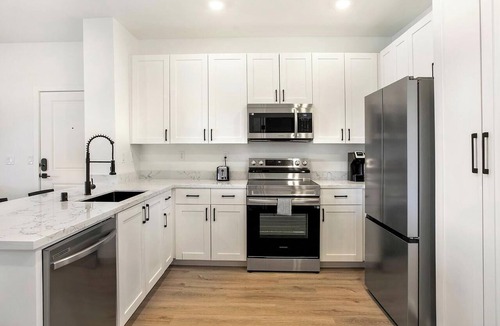 Las Vegas Apartment | Landing | Stunning 1BD, Gym, Clubhouse
