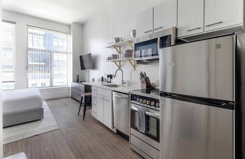 River North Art District Apartment | Landing | Stunning Studio, Gym, Clubhouse