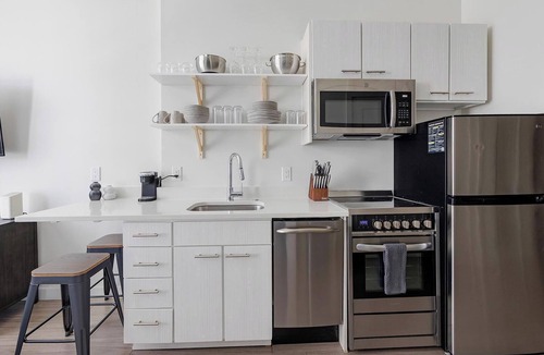 River North Art District Apartment | Landing | Stunning Studio, Gym, Clubhouse