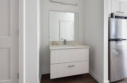 River North Art District Apartment | Landing | Stunning Studio, Gym, Clubhouse