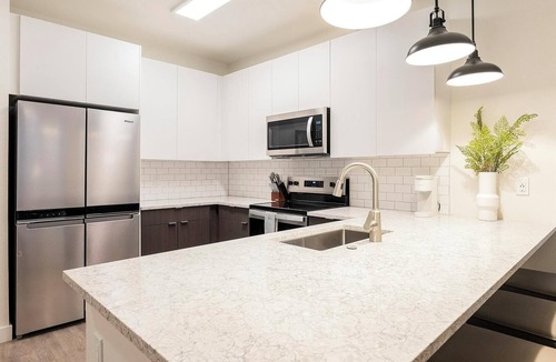 Downtown Colorado Springs Apartment | Landing | Stylish 1BD, Gym, Yoga Studio