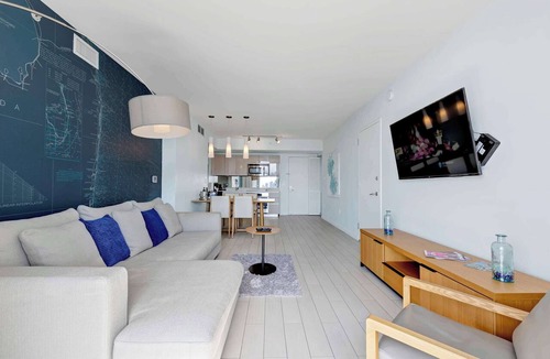 Hallandale Beach Apartment | Large 2-Bedroom Condo Near Ocean w Amenities 1709