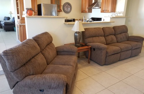 Lake Havasu City House | Large 3 bedroom house minutes from the lake.