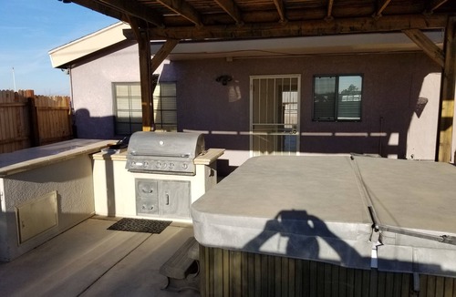Lake Havasu City House | Large 3 bedroom house minutes from the lake.