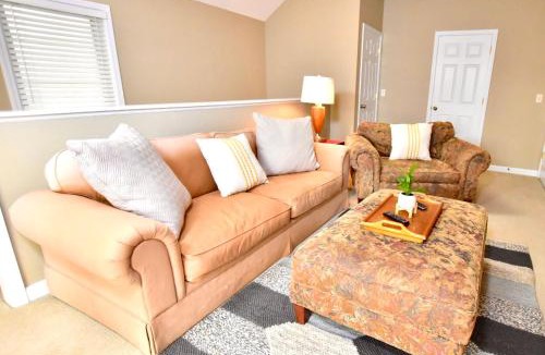 Tremont Apartment | Large 3 Bedroom, Tremont House, minutes from everything!