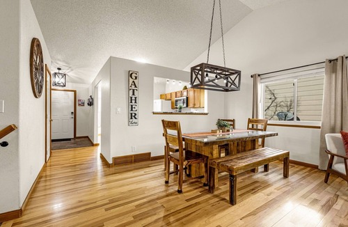 Northeast Colorado Springs House | Large 6 Bdrm Family Home near Park & YMCA Rec Center