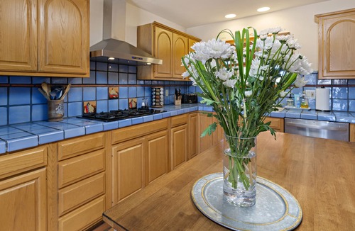 Northeast Santa Fe House | Large Classic Santa Fe Casa with incredible mountain and sunset views!