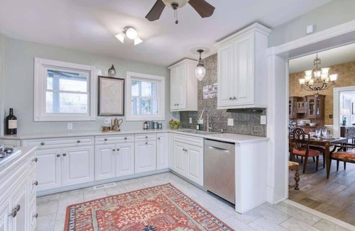 Berea House | Large Historic Mansion Near Cleveland | Sleeps 12