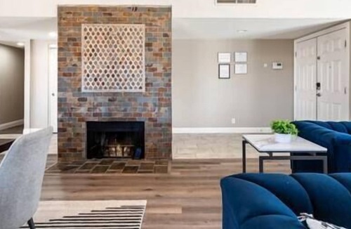 River Mountain House | ❤️Large Modern 4BR w/ Heated Pool on .35 Acres