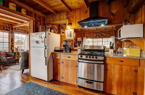 Estes Park House | Larkspur Retreat- Breathtaking Views of Longs Peak!