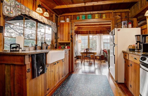 Estes Park House | Larkspur Retreat- Breathtaking Views of Longs Peak!
