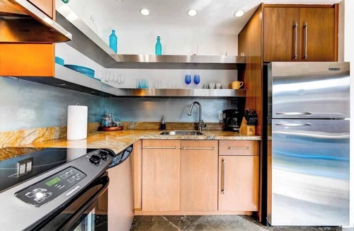 Hendricks and Venice Isles Apartment | Las Olas Triplex w/Water View, 5min to Beach