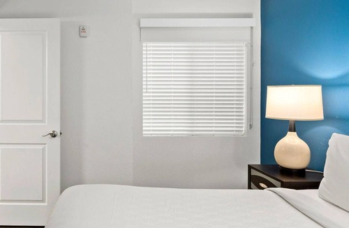 Las Vegas Resort | Las Vegas Escape with Spacious 2BR Deluxe Near the Strip