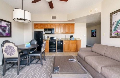 Las Vegas Condo | Las Vegas | Pool & Strip Access | 2BR Deluxe