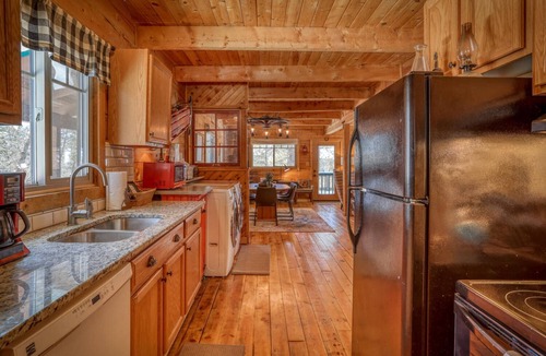 San Juan River Village Cabin | Last-Minute Summer Escape! Book an August Stay by 7/31 for 15% Off