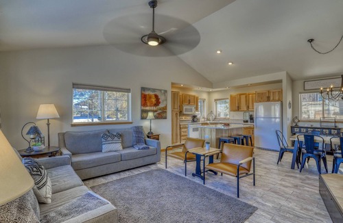 Lake Hatcher Park House | Last-Minute Summer Escape! Book an August Stay by 7/31 for 15% Off