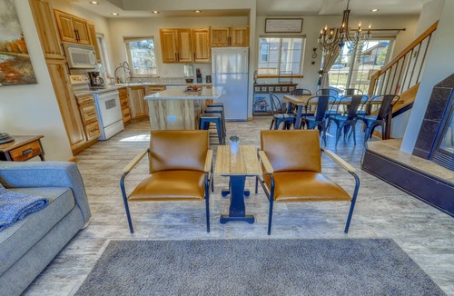 Lake Hatcher Park House | Last-Minute Summer Escape! Book an August Stay by 7/31 for 15% Off