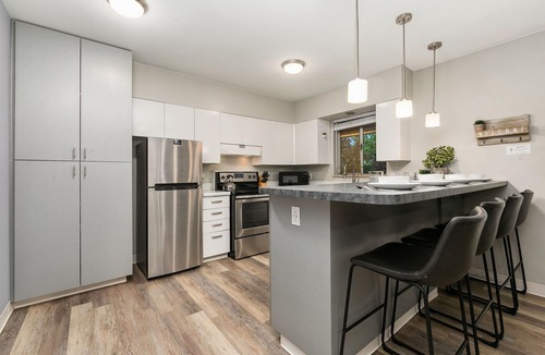 Old Town Condo | Lavender Suite Relaxed, Walkable Old Town Stay