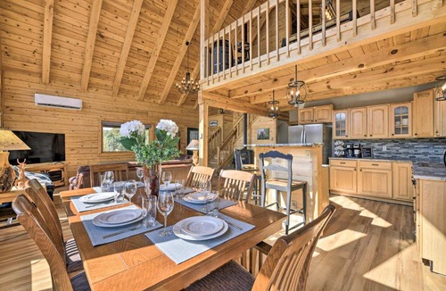 Pagosa Springs House | ‘Lazy Beaver Lodge’ Pagosa Cabin w/Deck, Fire Pit