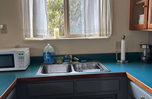 McKinleyville Cottage | Le Petit Cottage in the Redwoods