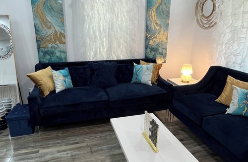 Ferguson House | Leopardprint Executive Suite #2