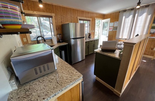 Estes Park Cabin | License # 3031 Estes Park remodeled detached cabin, views, quiet area.