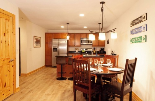 Taos Ski Valley Condo | Lift 1 Lookout - Snakedance Condos - New Property! - WiFi - Ski Locker - Mountai