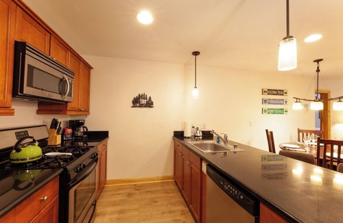 Taos Ski Valley Condo | Lift 1 Lookout - Snakedance Condos - New Property! - WiFi - Ski Locker - Mountai