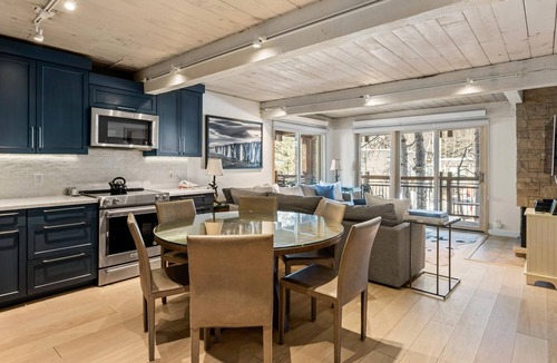 Aspen Condo | Lift One - Newly renovated modern three bedroom with balcony
