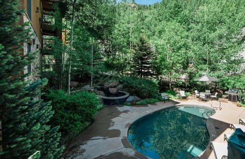 Aspen Condo | Lift One - Rustic second floor one bedroom with balcony