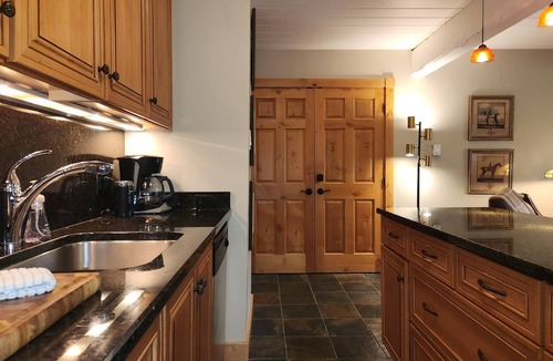Aspen Condo | Lift One - Top floor one bedroom with a view