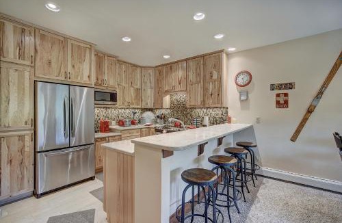 Four O'Clock Villa | Liftside Retreat