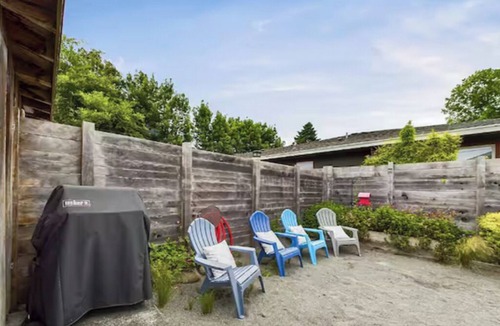 Arcata House | Limoncello House Arcata-Stylish and Central