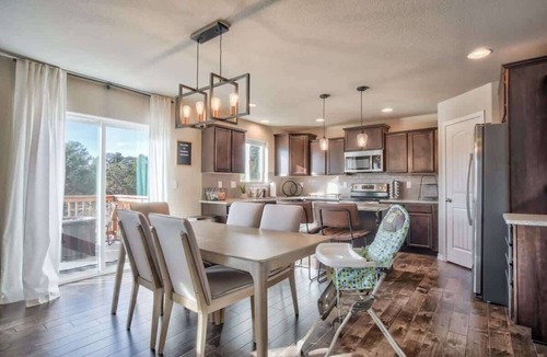 Woodmoor House | Lindenmere Estate! Chic Villa w Game Loft & BBQ