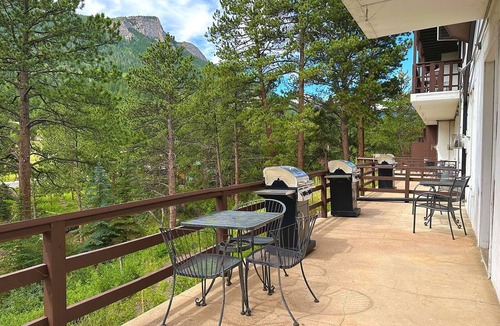 Estes Park Condo | Listen to the sound of the river while relaxing in your 2 person jetted tub.