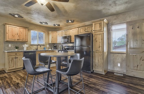 Colorado Springs House | Little Bear