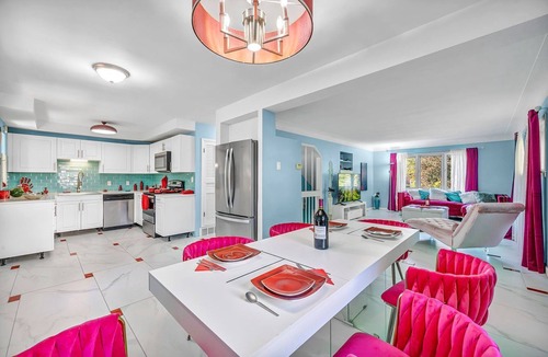 University Heights House | Little Paris 5 BR entire house - University Heights
