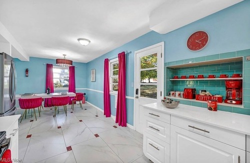 University Heights House | Little Paris 5 BR entire house - University Heights