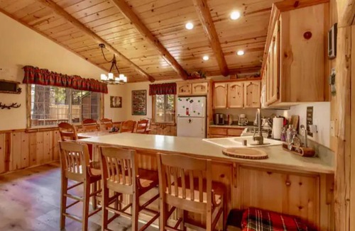 Moonridge Cabin | Location, Location, Location! Emerald Isle Cabin